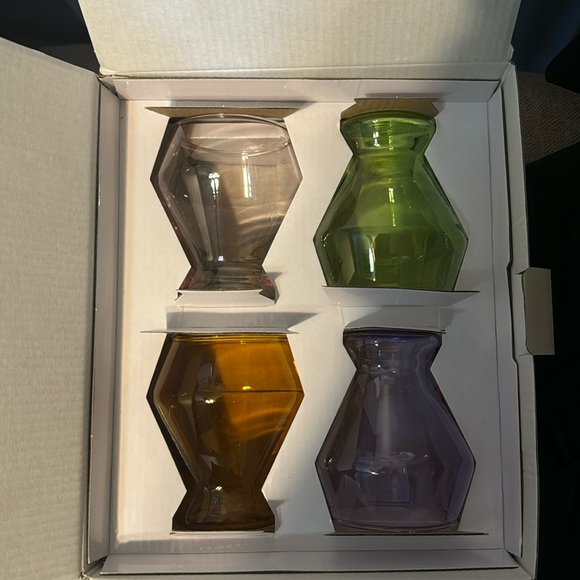 Set of 4 colored glassware set - Picture 1 of 3